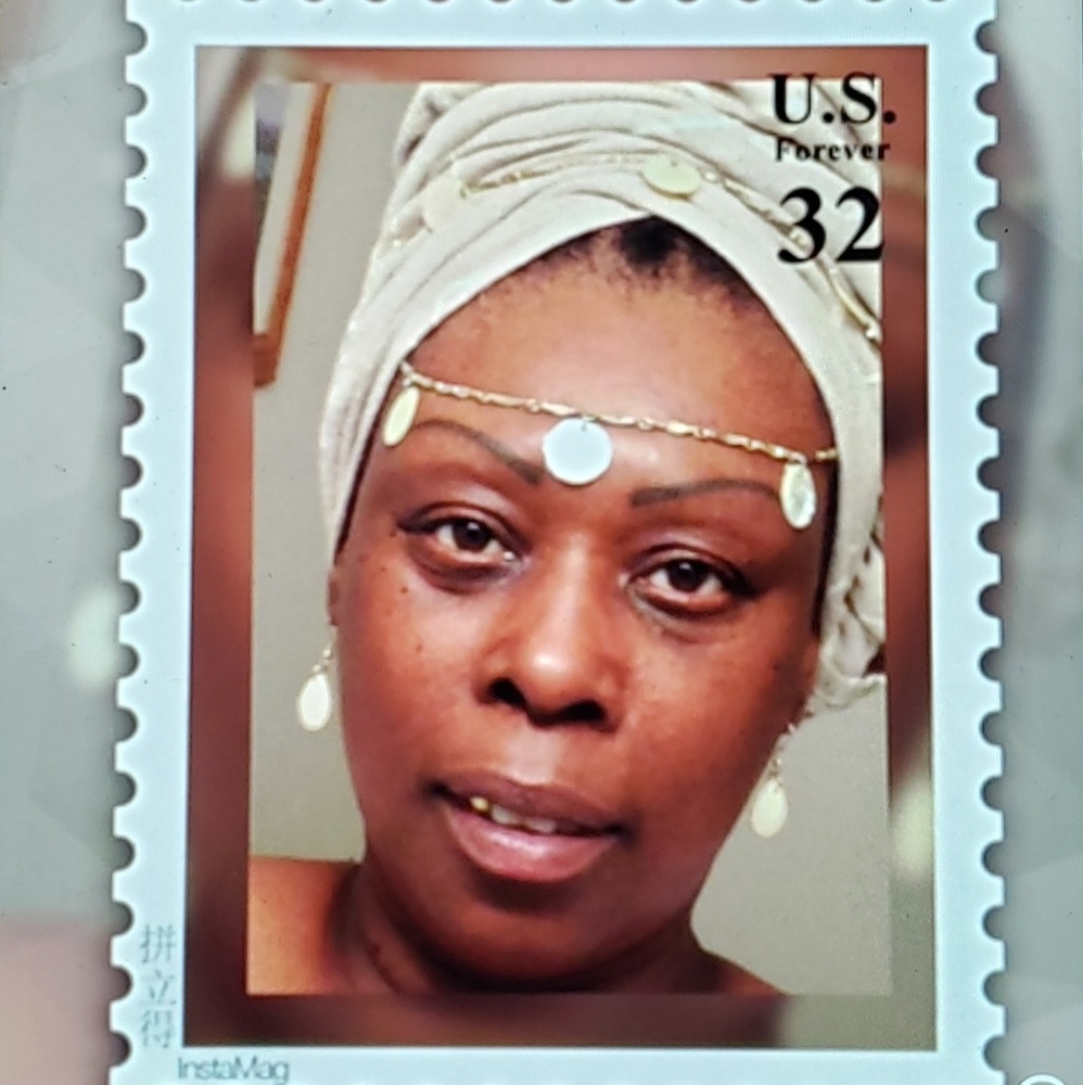 Meet your Posher, Simone